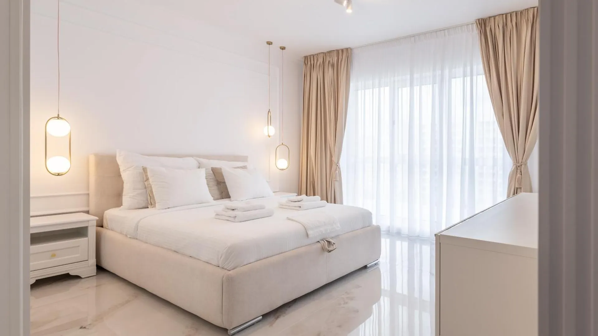 Marble White Studio 425 Boekarest
