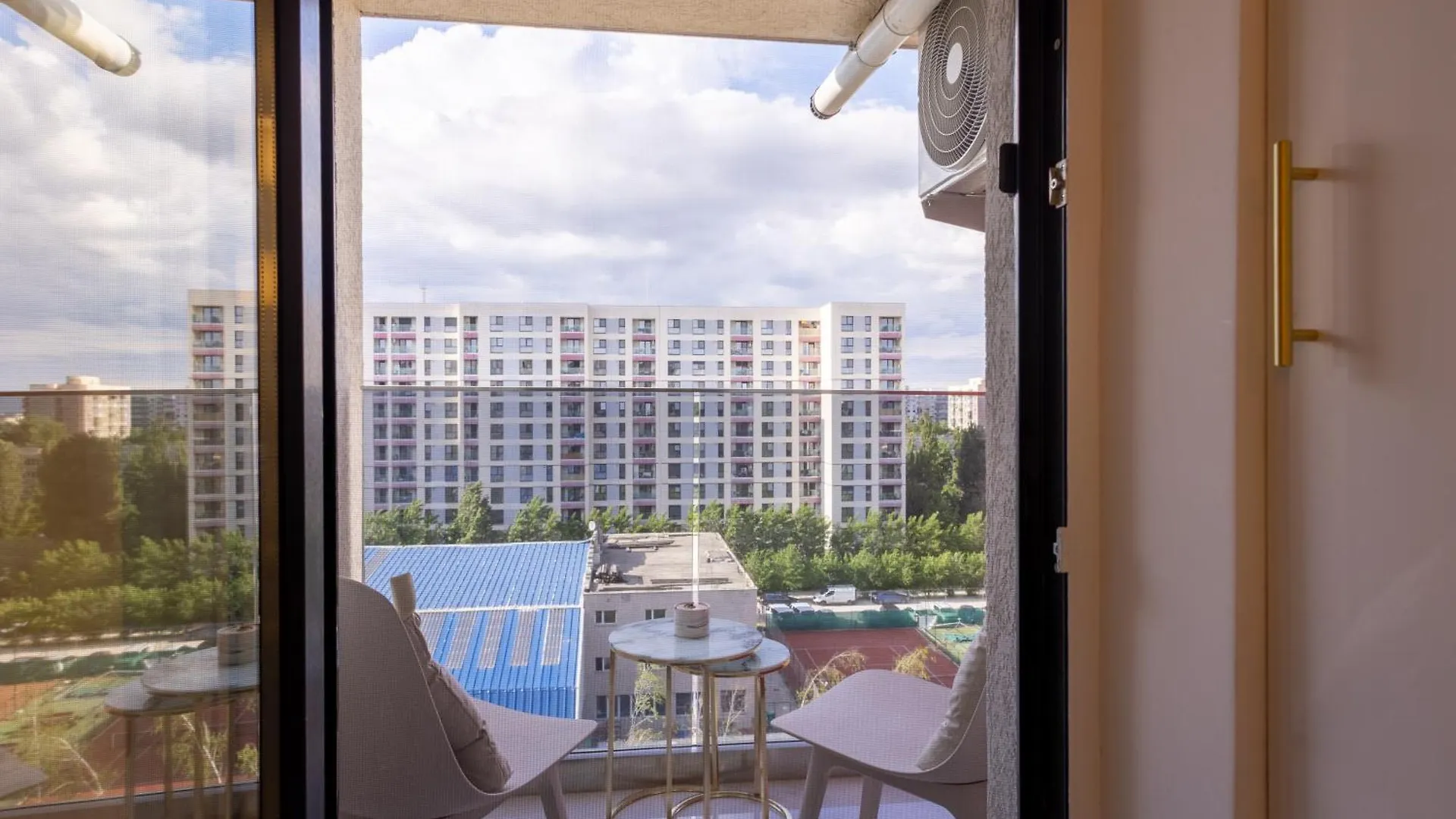 Appartement Marble White Studio 425 Boekarest